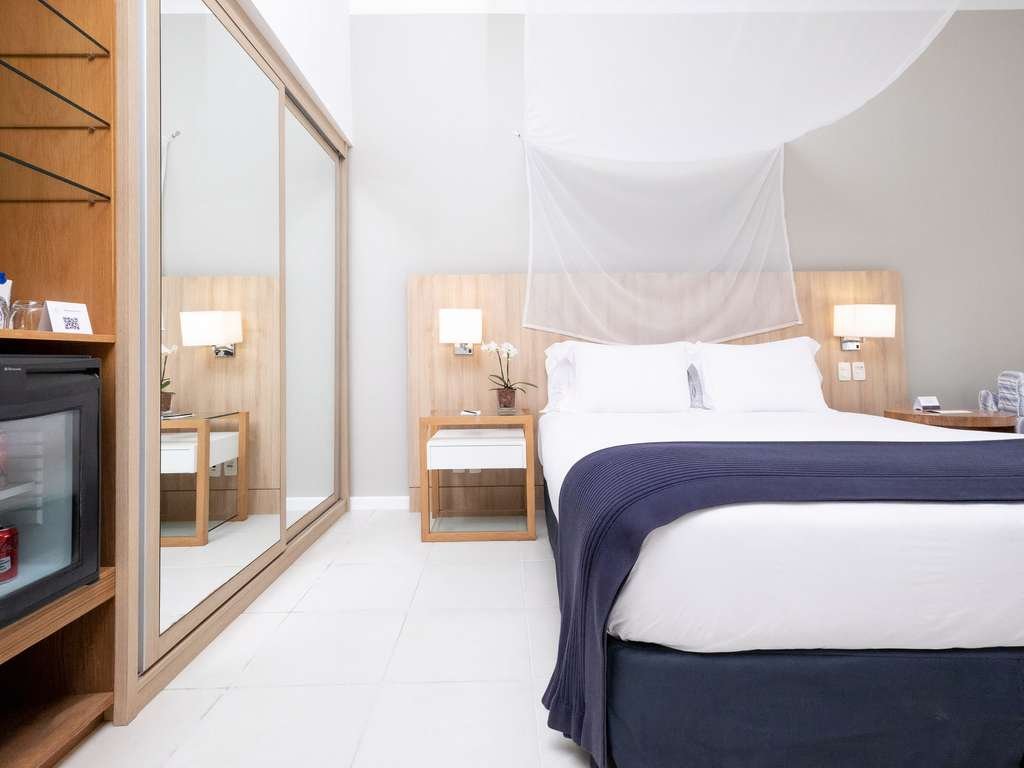 Quarto Superior 01 cama de casal, Varanda, Vista para Mar e/ou Piscina, WIFI cortesia. — foto 4