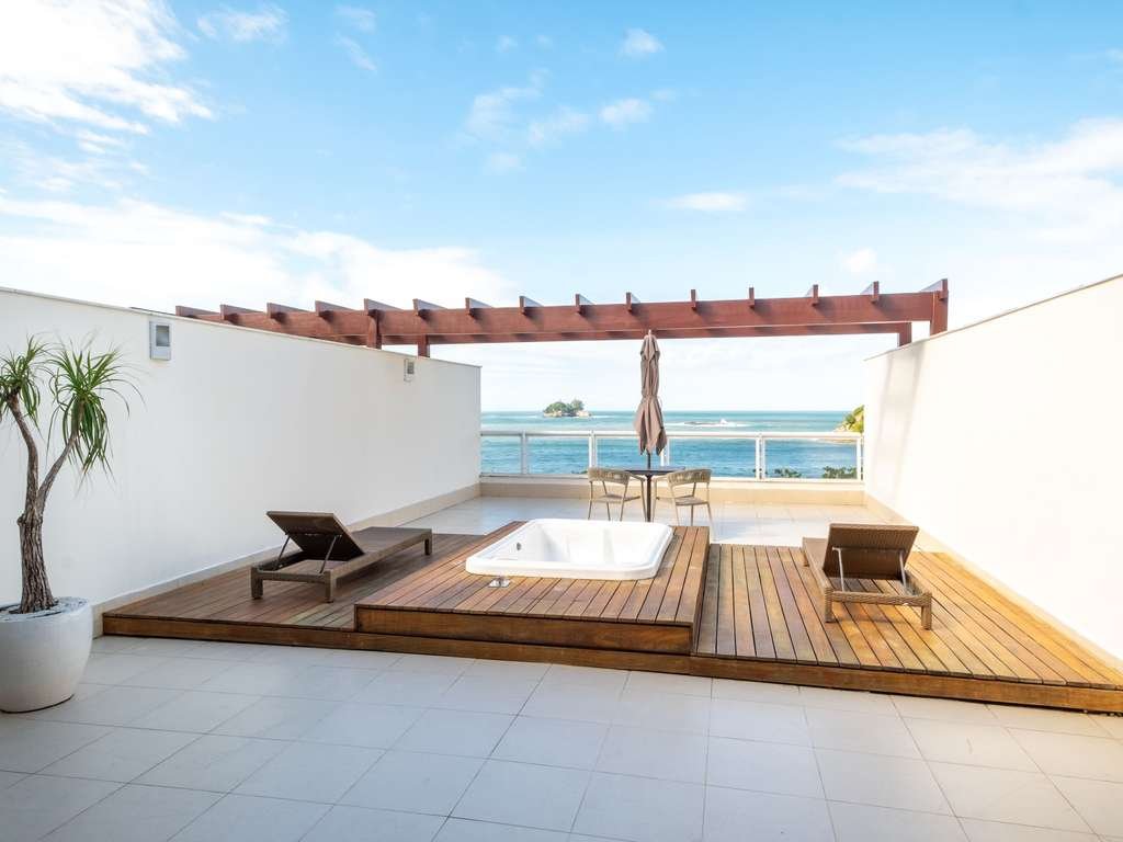 Suite Mar 01 cama King Size, Vista Mar, Terraço com Banheira de Imersão Externa, WIFI. — foto 4