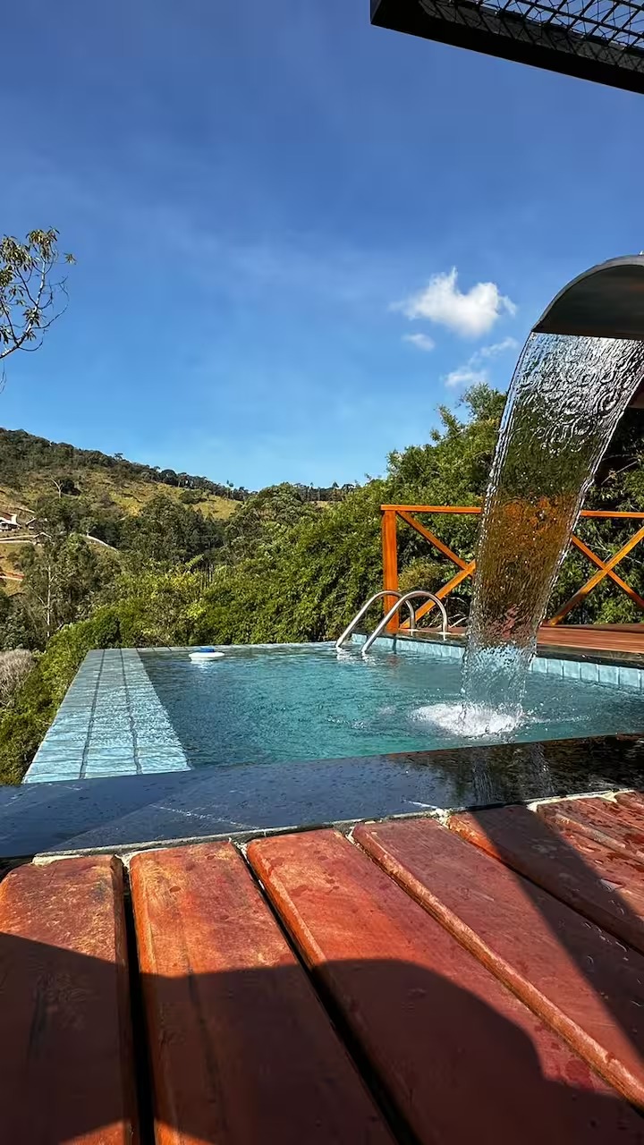 Chalé Horizonte com Piscina climatizada privativa, Banheira de hidromassagem, Lareira interna, Ar-condicionado, Wi-Fi e TV — foto 5