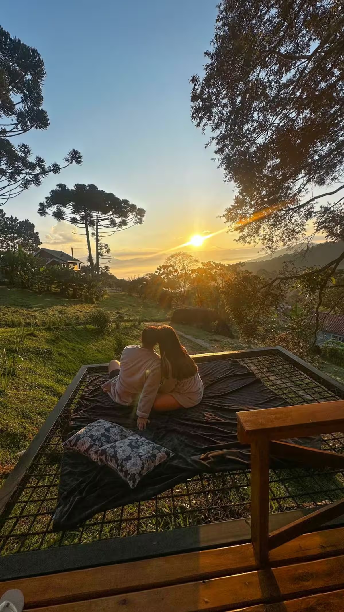 Chalé Som das Águas com Banheira de hidromassagem, Lareira interna, Ar-condicionado, Wi-Fi e TV — foto 7