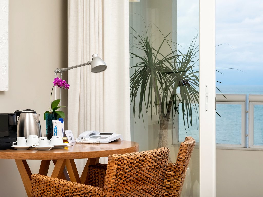 Quarto Deluxe 02 camas individuais, Varanda, Frente Mar, Ala Central, WIFI cortesia. — foto 3